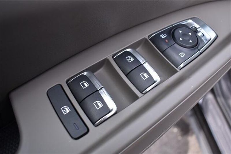 2025 Kia Carnival LXSImage 18
