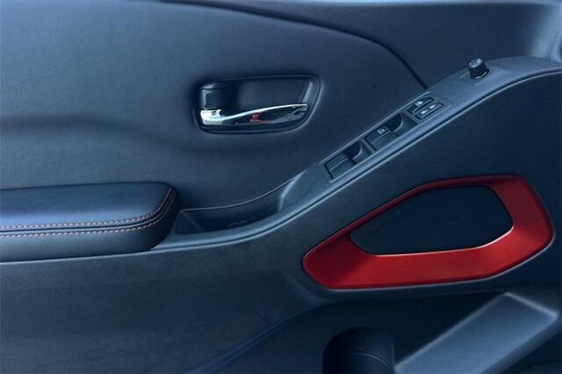 New 2025 Nissan Frontier PRO-XImage 8