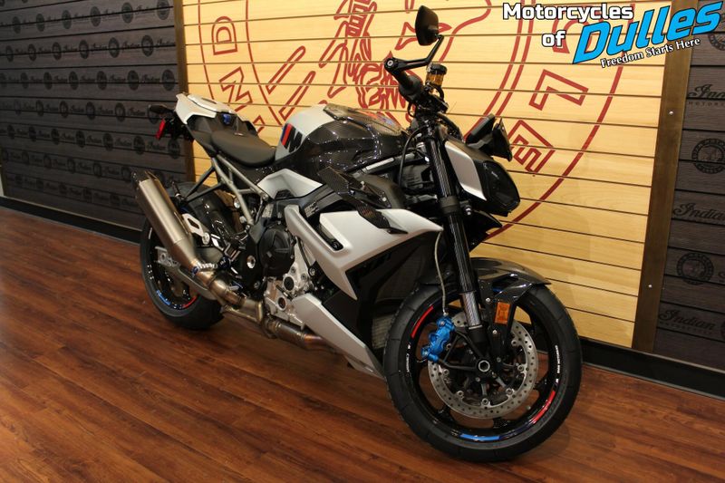 2025 BMW M1000R Image 2