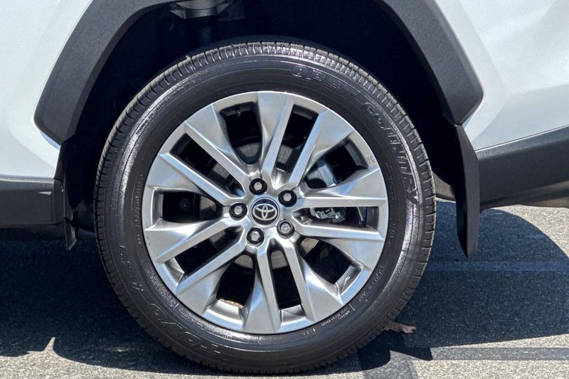 Used 2023 Toyota RAV4 XLE PremiumImage 34
