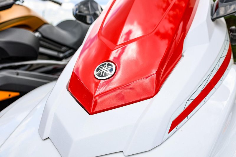 2021 Yamaha EX LIMITED TORCH RED AND WHITE Image 6