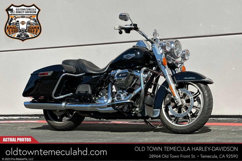 2021 Harley-Davidson Road King in a Black exterior color. BMW Motorcycles of Temecula – Southern California (951) 506-6903 bmwmotorcyclesoftemecula.com 