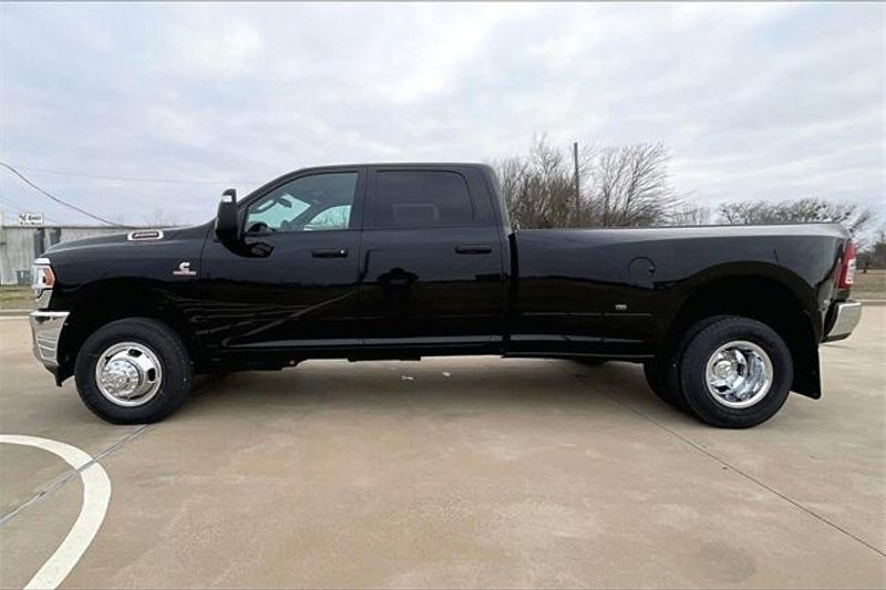 2024 RAM 3500 Tradesman Crew Cab 4x4 8