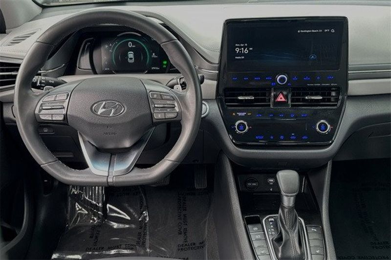 2020 Hyundai Ioniq Hybrid LimitedImage 12
