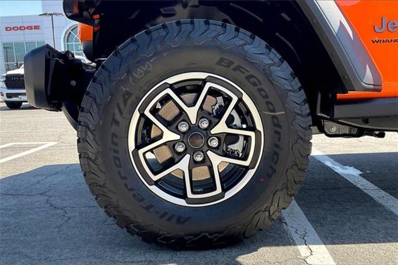 New 2025 Jeep Wrangler 4-door RubiconImage 10
