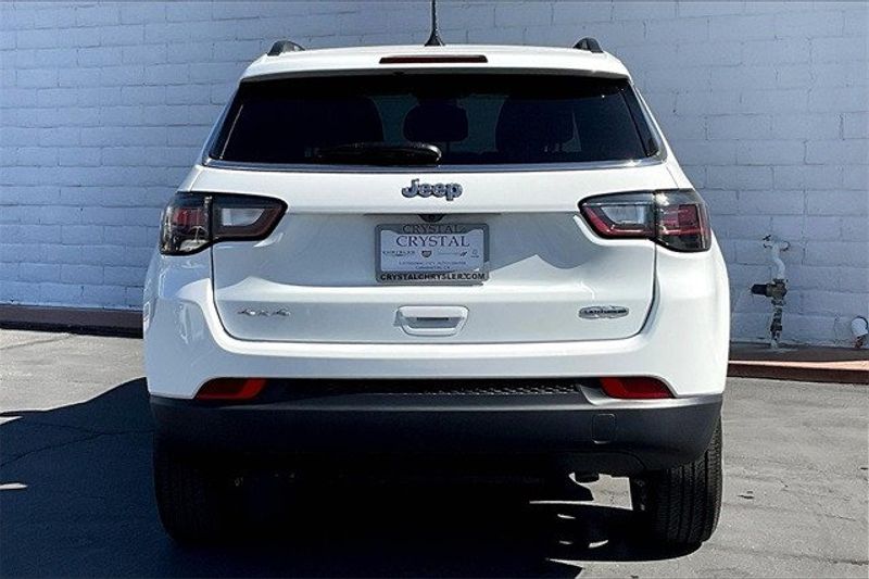 2024 Jeep Compass Latitude Lux 4x4Image 3