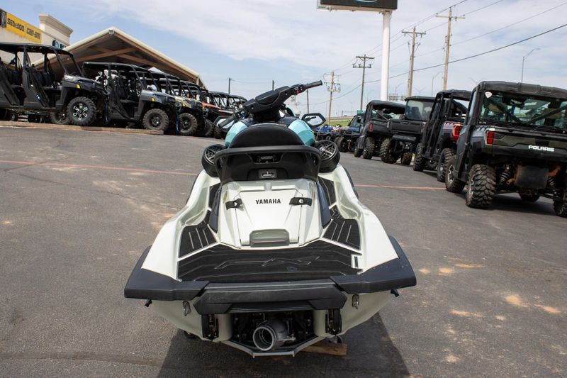 USED 2025 YAMAHA FX CRUISER HO WITH AUDIO Image 9