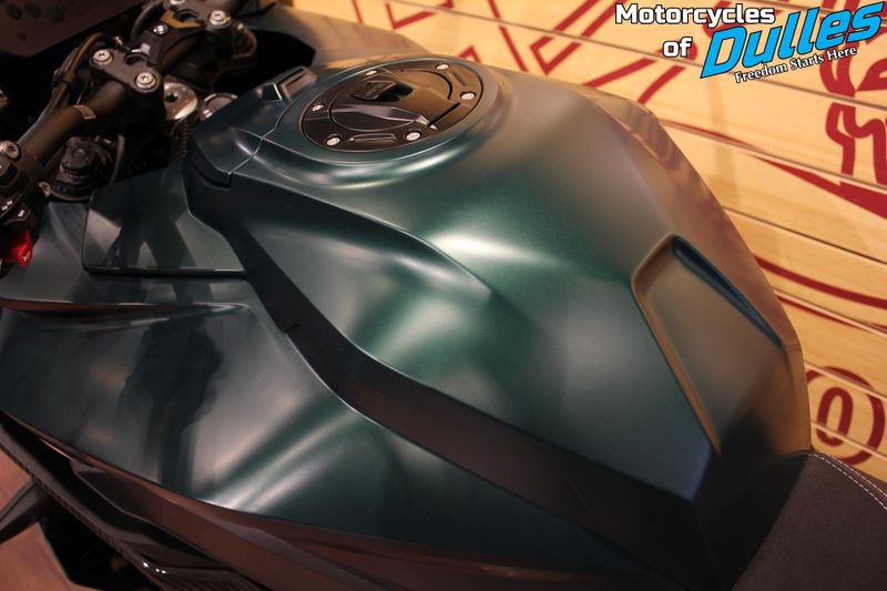 New 2026 BMW M1000XR Image 16