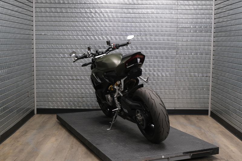 USED 2024 DUCATI STREETFIGHTER V2 Image 5