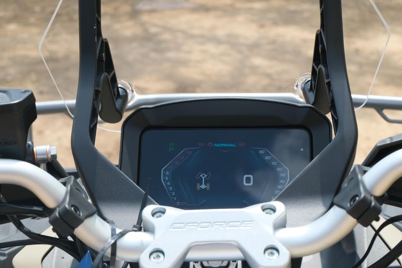 2025 CFMOTO CFORCE 1000 OVERLAND DESERT TAN Image 18