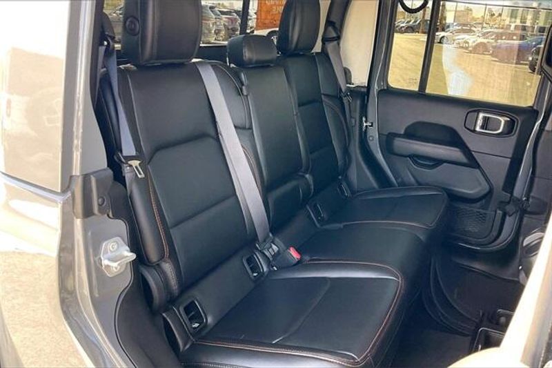 2021 Jeep Gladiator MojaveImage 26