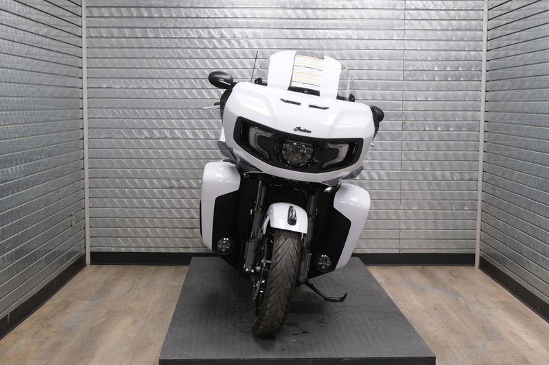 NEW 2025 INDIAN MOTORCYCLE PURSUIT DARK HORSE Image 8