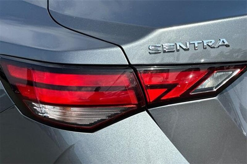 Used 2022 Nissan Sentra SVImage 23