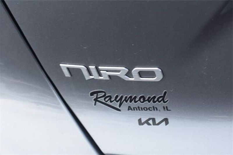 2025 Kia Niro LXImage 15