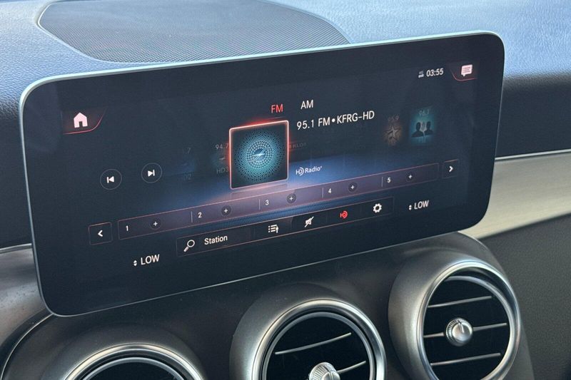 Used 2022 Mercedes-Benz GLC 300Image 21