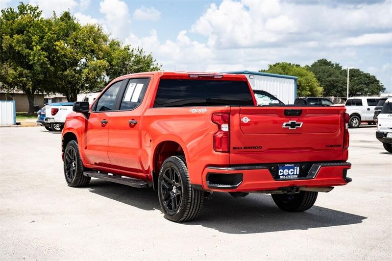 2022 Chevrolet Silverado 1500 Custom photo 8