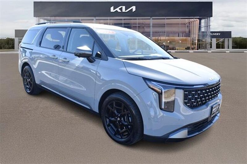 New 2025 Kia Carnival SX PrestigeImage 10
