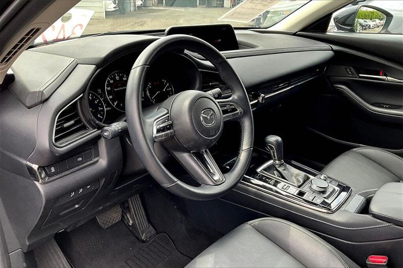 Used 2022 Mazda CX-30 2.5 S Preferred PackageImage 9