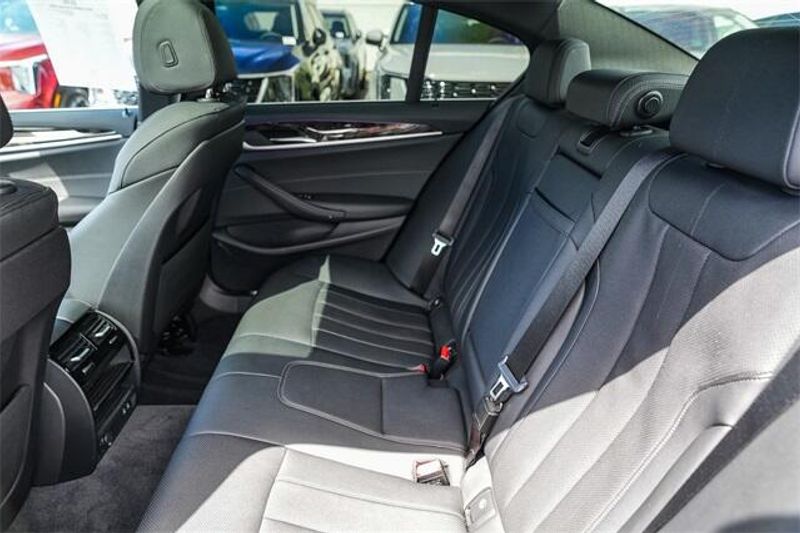 2022 BMW 5 Series 530iImage 19