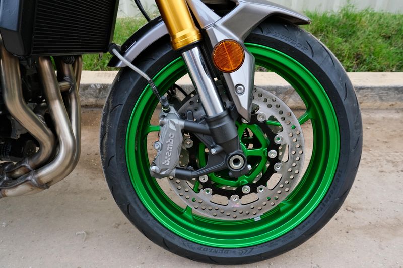 NEW 2025 KAWASAKI Z900 SE ABS Image 23