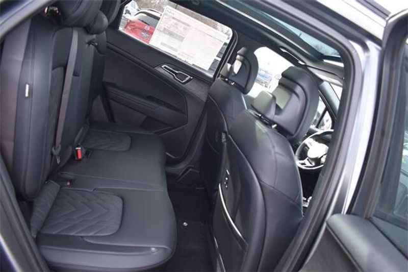 New 2025 Kia Sportage Plug-In Hybrid X-LineImage 14