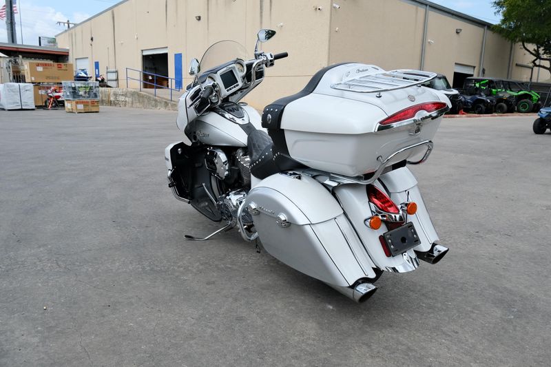 USED 2019 INDIAN MOTORCYCLE ROADMASTER Image 5