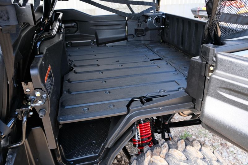 2025 Honda PIONEER 10005 TRAIL SE MATTE GRAY METALLIC Image 23