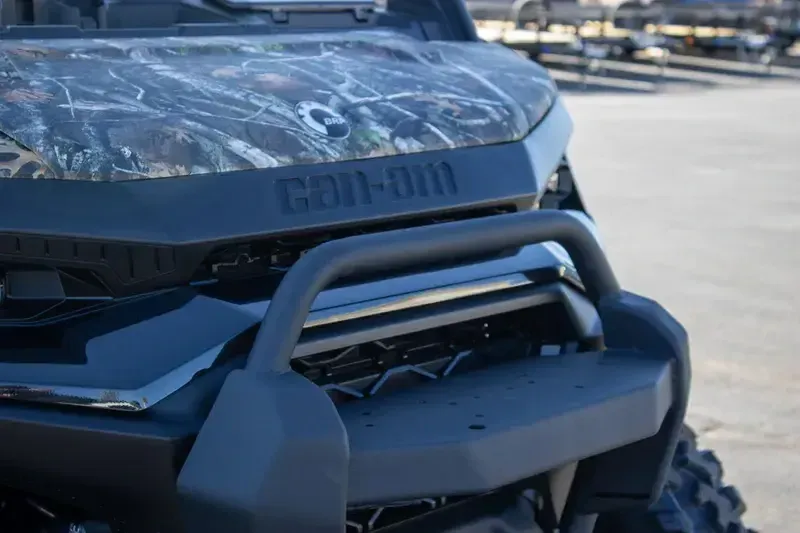 NEW 2026 CAN-AM DEFENDER MAX XT HD11 WITH 1025 INCH TOUCHSCREEN Image 7