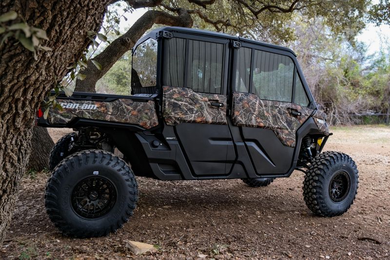 2025 Can-Am DEFENDER MAX LIMITED CAB HD10 WILDLAND CAMOImage 13