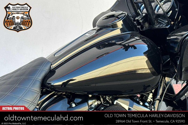 2019 Harley-Davidson Road Glide in a Black exterior color. BMW Motorcycles of Temecula – Southern California (951) 506-6903 bmwmotorcyclesoftemecula.com 