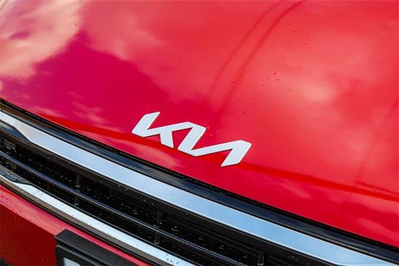 New 2025 Kia K4 EXImage 14