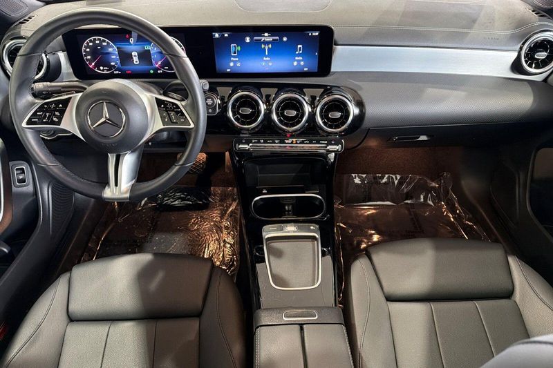 Used 2025 Mercedes-Benz CLA 250Image 13