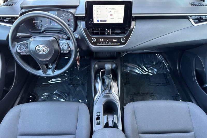 Used 2025 Toyota Corolla LEImage 12