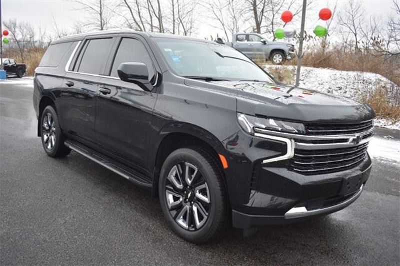 2021 Chevrolet Suburban LTImage 10