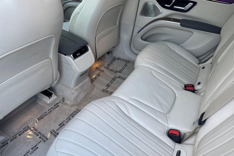 Used 2023 Mercedes-Benz EQS 450Image 13