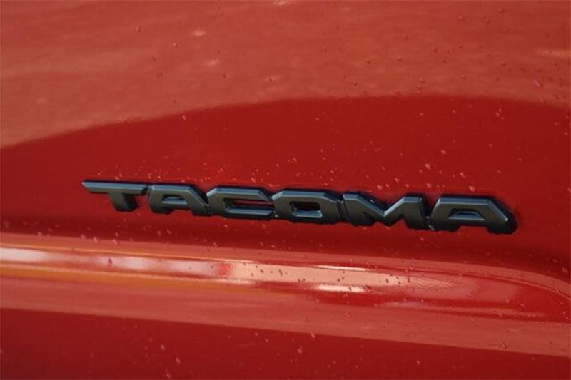 2022 Toyota Tacoma TRD SportImage 12