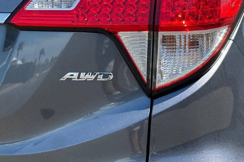 Used 2022 Honda HR-V EXImage 25