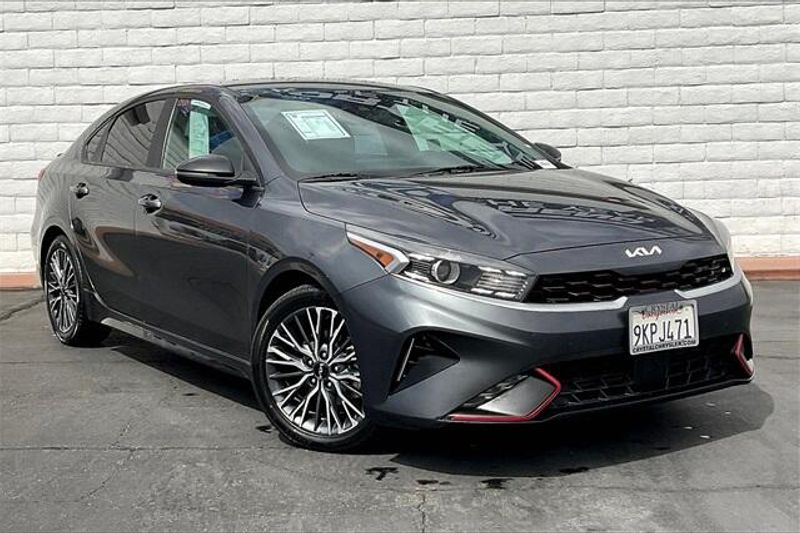 2024 Kia Forte GT-Line photo 11
