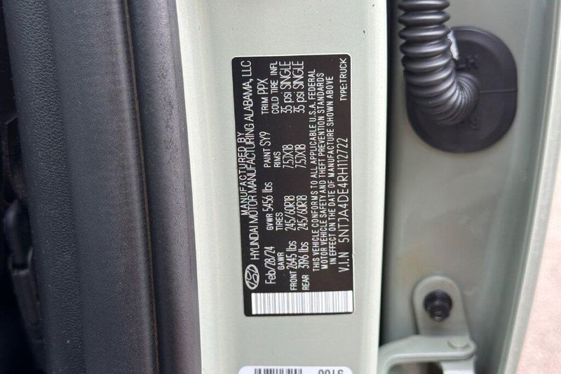 Used 2024 Hyundai Santa Cruz SEImage 25