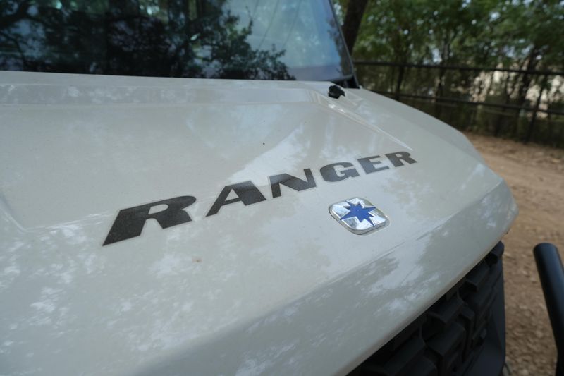 2025 Polaris RANGER CREW 1000 PREMIUM MIRAGE BEIGEImage 8