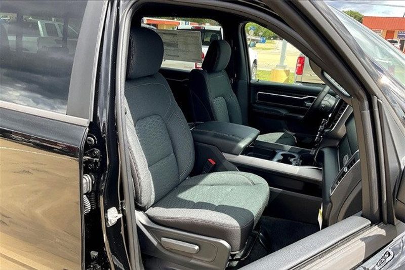 2025 RAM 1500 Lone Star Crew Cab 4x4 5