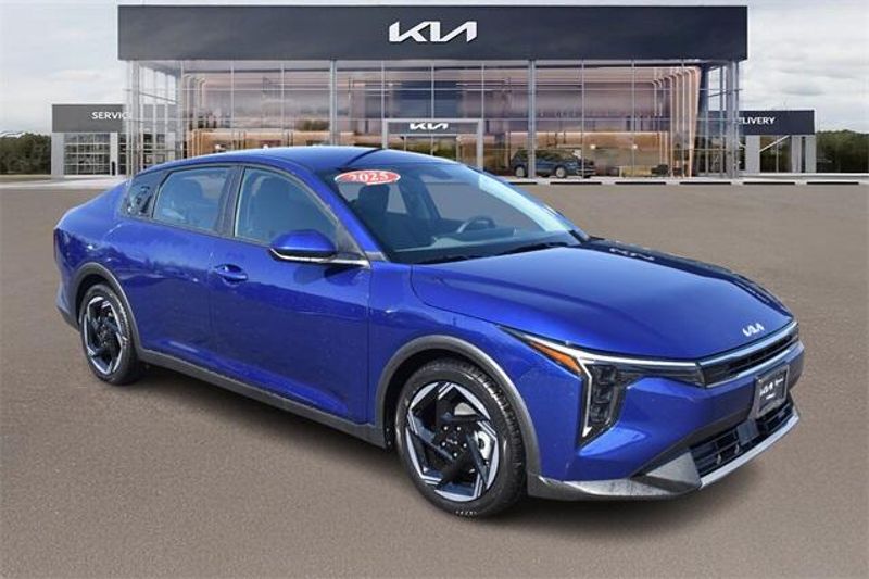 2025 Kia K4 EXImage 1