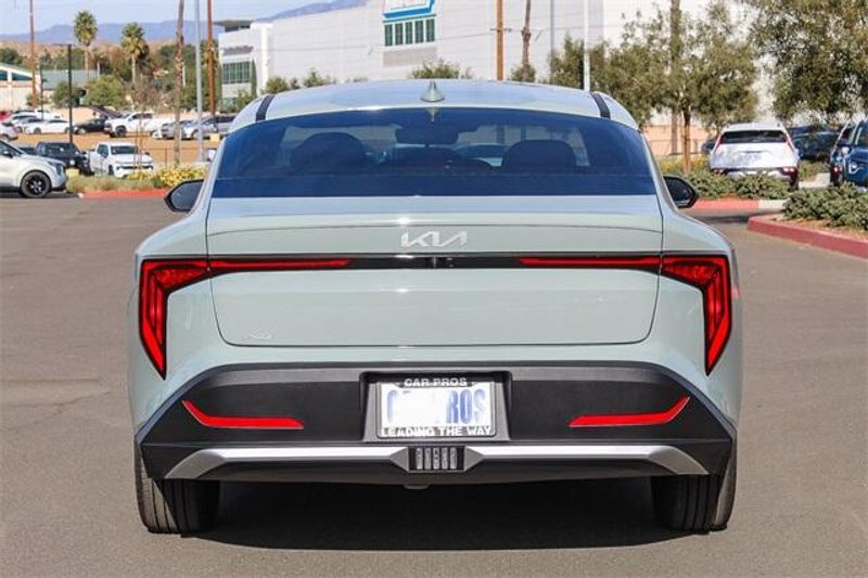 New 2025 Kia K4 LXSImage 16