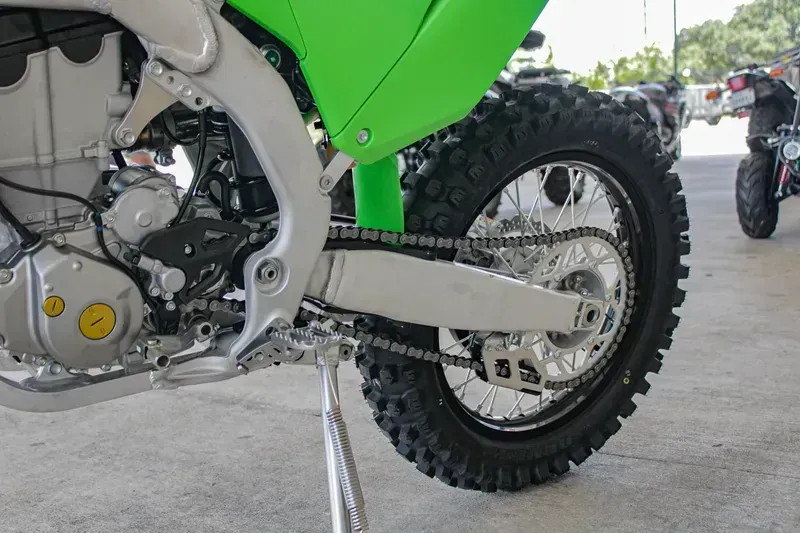 2025 Kawasaki KX 450X LIME GREENImage 14