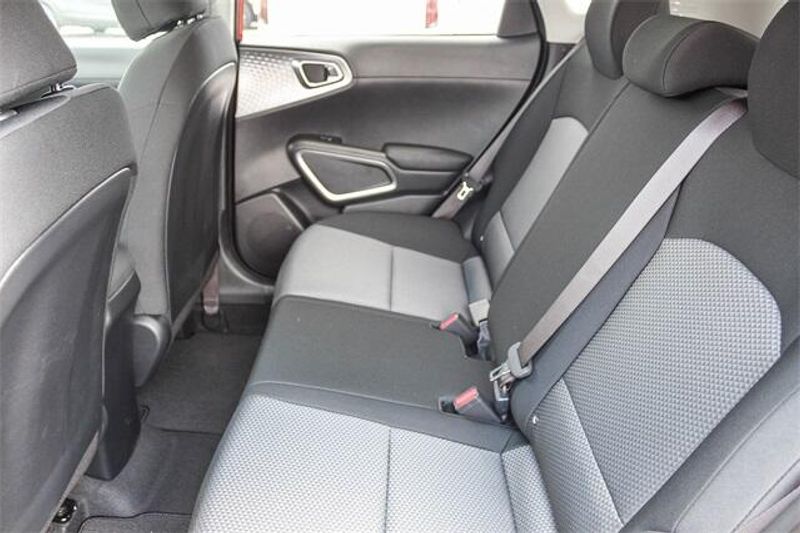 New 2025 Kia Soul LXImage 36