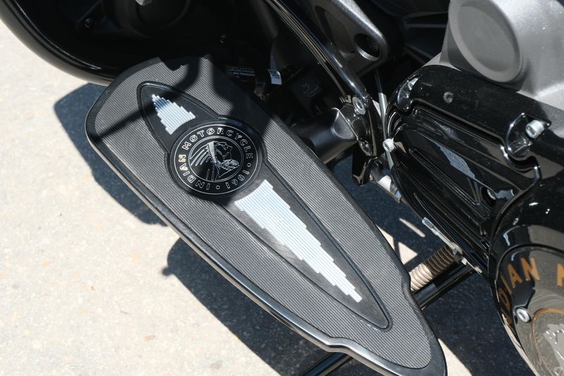 NEW 2025 INDIAN MOTORCYCLE PURSUIT ELITE Image 13