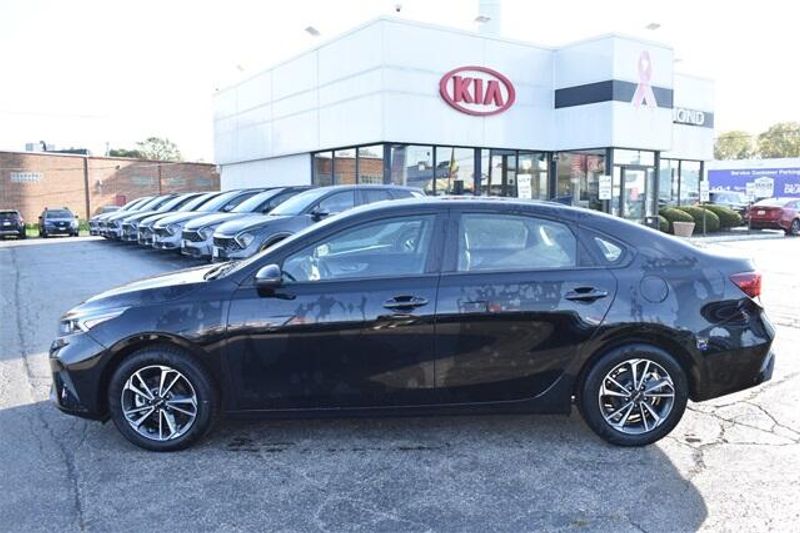 2024 Kia Forte LXSImage 6