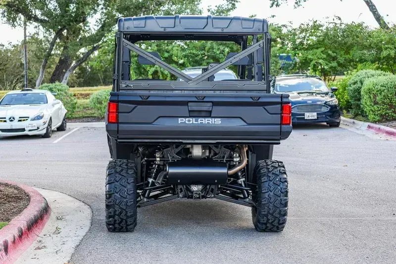 2025 Polaris RANGER CREW 1000 PREMIUM MIRAGE BEIGEImage 3