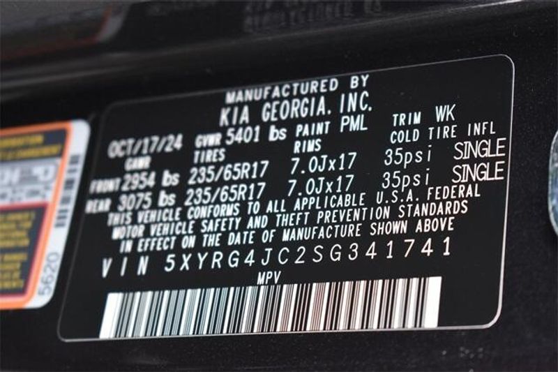 2025 Kia Sorento LXImage 32