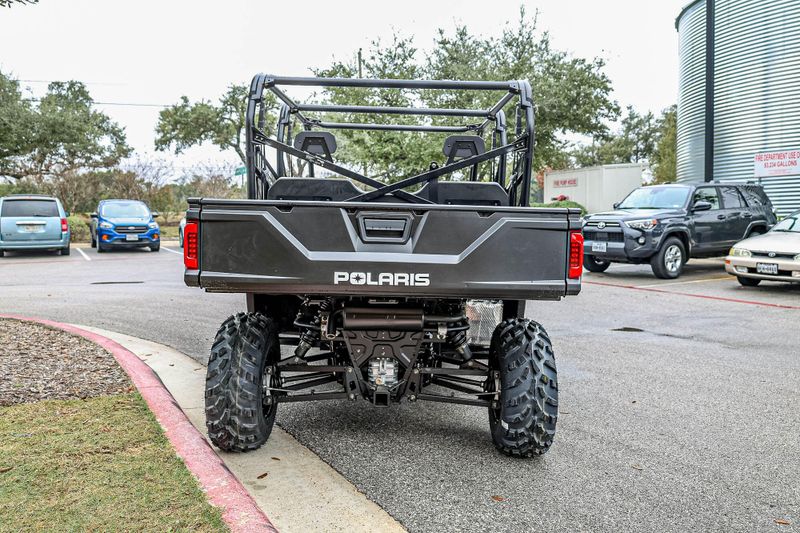 NEW 2025 POLARIS RANGER CREW 570 FULLSIZE Image 8